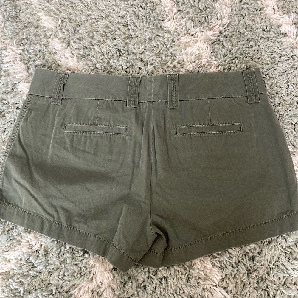 J. Crew Green Chino Shorts Classic Style Size 8 - Picture 6 of 6